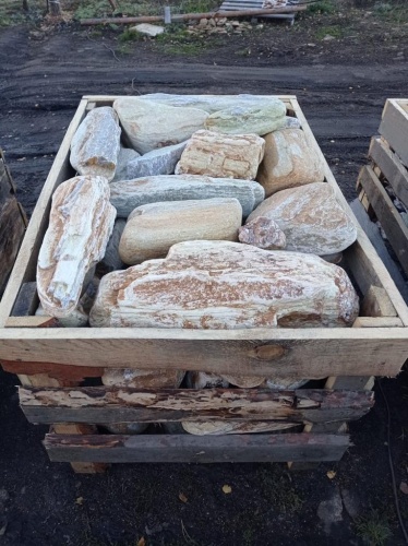 Златолит жёлтый, жёлто-зелёный глыбки и валуны для ланшафтного дизайна купить в Чебаркуле