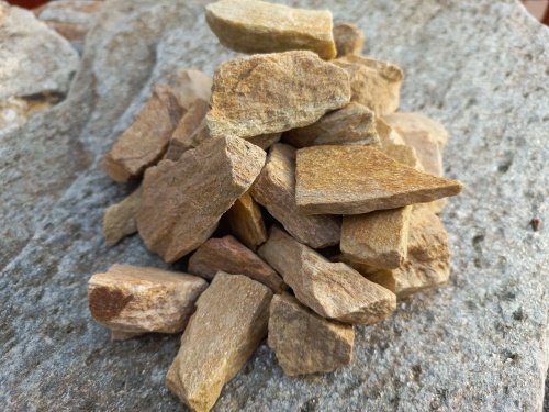 Златолит жёлтый декоративная каменная крошка купить в Чебаркуле