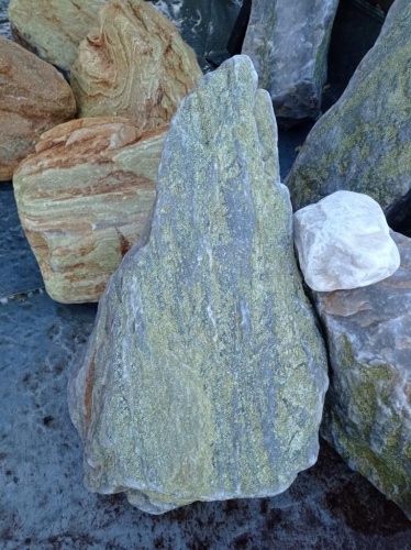 Златолит жёлтый, жёлто-зелёный глыбки и валуны для ланшафтного дизайна купить в Чебаркуле