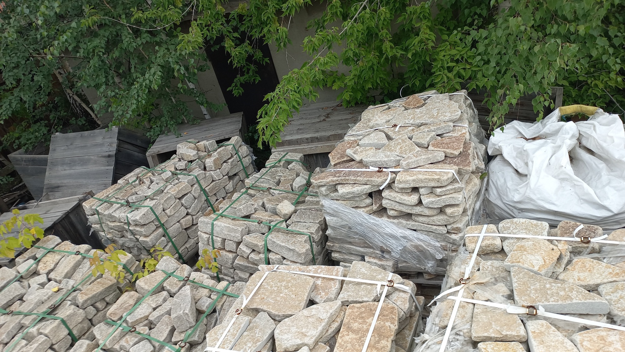 Плитняк гранитный галтованный купить в Чебаркуле