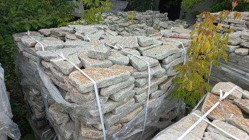 Гранитный плитняк галтованный для парковки купить в Чебаркуле