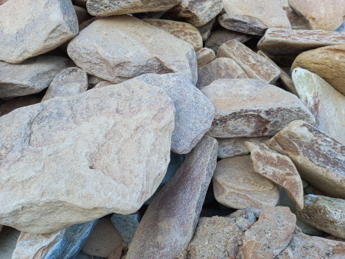 Златолит жёлтый, жёлто-зелёный глыбки и валуны для ланшафтного дизайна купить в Чебаркуле