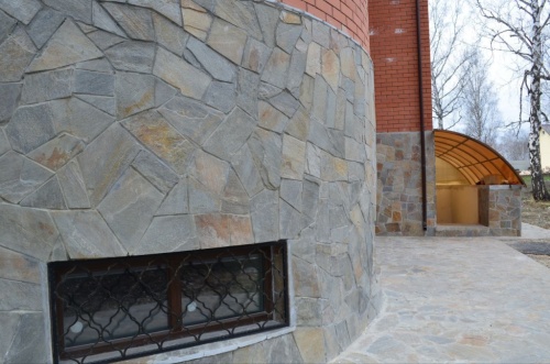 Плитняк златолит Уральский для цоколя, отмостки купить в Чебаркуле